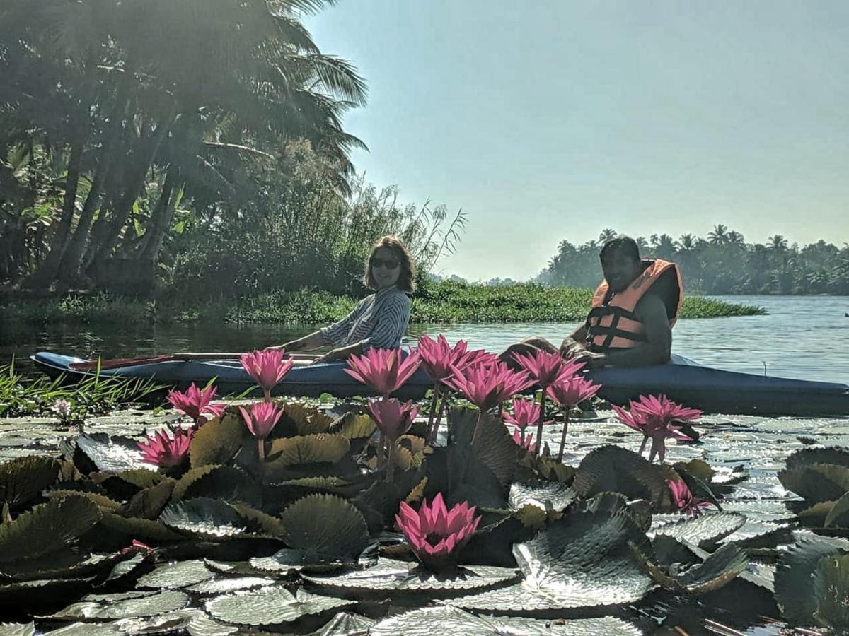 Bed and Breakfast Sunsets And Palm Trees Alappuzha Exterior foto