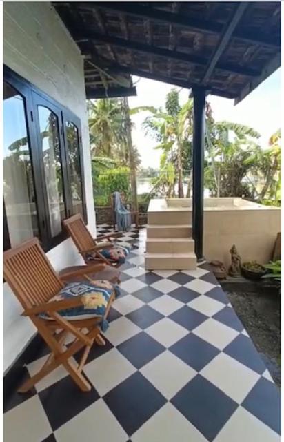 Bed and Breakfast Sunsets And Palm Trees Alappuzha Exterior foto