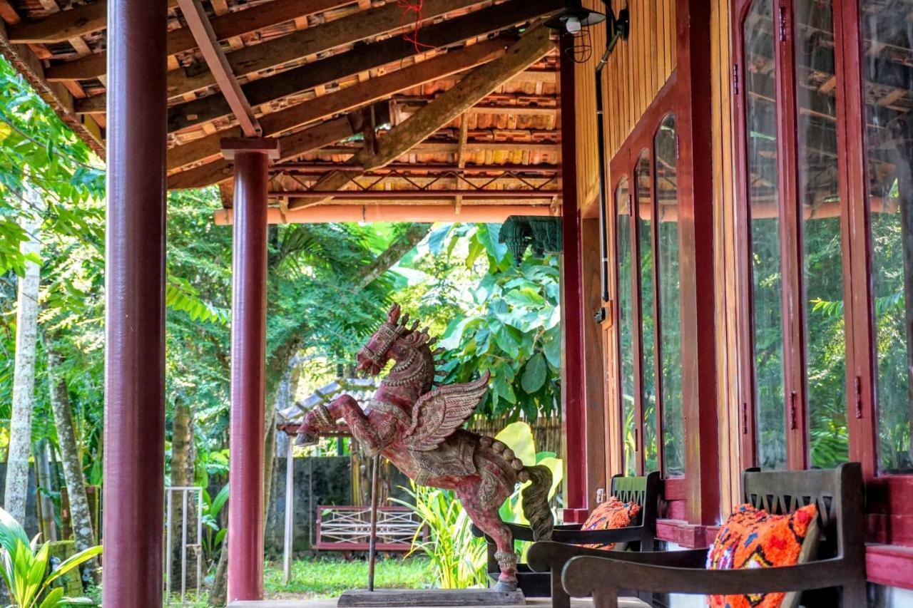 Bed and Breakfast Sunsets And Palm Trees Alappuzha Exterior foto